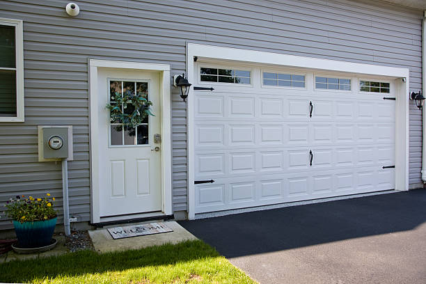 24/7 Emergency Garage Door Panel Replacement experts in Buncombe County County, NC